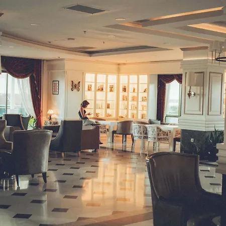 Üdülőközpont Castival 5*